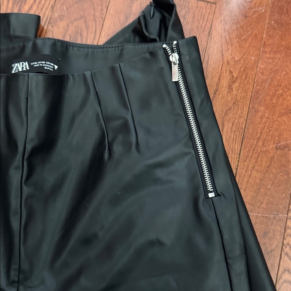 Zara Faux leather pants - Picture 3 of 4